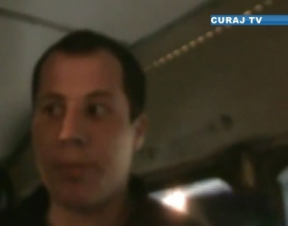 S-a luat la bataie cu un pasager care l-a filmat cum vorbea la telefon! Ce risca soferul de troleibuz