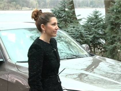 Tania Cerga a dat lovitura! Uite cu ce masina superba se plimba - VIDEO Tania Cerga a dat lovitura! Uite cu ce masina superba se plimba - VIDEO