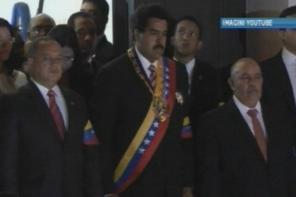 "Regele a murit, traiasca regele!" Nicolas Maduro a depus juramantul de presedinte interimar al Venezuelei