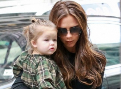 Cea mai mare sustinatoare a lui David Beckham! Cat de adorabila e Harper cand isi incurajeaza taticul - FOTO
Cea mai mare sustinatoare a lui David Beckham! Cat de adorabila e Harper cand isi incurajeaza taticul - FOTO