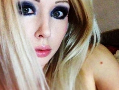 "Femeia Barbie" a renuntat la haine. Fotografiile pe care fanii le asteptau de multa vreme "Femeia Barbie" a renuntat la haine. Fotografiile pe care fanii le asteptau de multa vreme