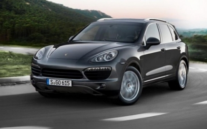 Judecatoare de un an cu Porsche de 1,2 milioane de lei
