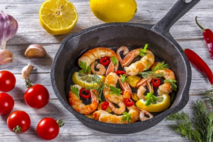 Dieta mediteraneana poate reduce riscul de imbolnavire de cancer mamar cu 68%. Care este ingredientul care face diferenta