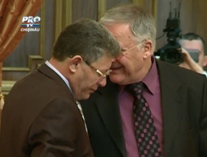 Diacov: Ghimpu contribuie cel mai activ la revenirea comunistilor la putere Diacov: Ghimpu contribuie cel mai activ la revenirea comunistilor la putere