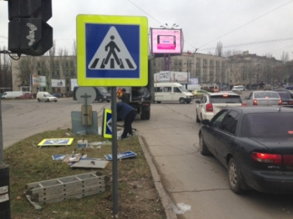 Indicatoare reflectorizante pe strazile din Chisinau! Vezi cum arata. FOTO