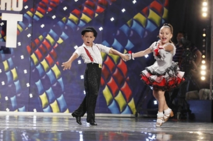 Micutii dansatori de la Chisinau au RUPT scena de la Romanii au Talent! Juriul a spus DA. VIDEO