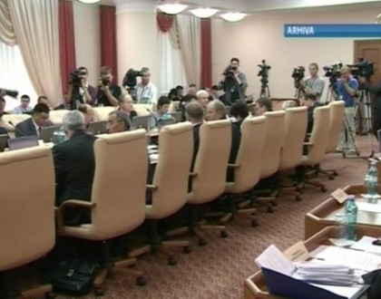 Fostul AMN-ist, Alexandru Oleinic, catre deponentii mari: Daca pleaca din Cipru, sa vina la noi! Fostul AMN-ist, Alexandru Oleinic, catre deponentii mari: Daca pleaca din Cipru, sa vina la noi!
