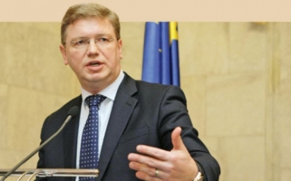 Raportul CE: RM a realizat progrese, dar tensiunile din AIE pun sub semnul intrebarii stabilitatea politica
