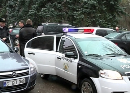Inca un sofer urmarit de politisti pe strazile capitalei! Ce explicatii a avut in fata camerelor. VIDEO Inca un sofer urmarit de politisti pe strazile capitalei! Ce explicatii a avut in fata camerelor. VIDEO