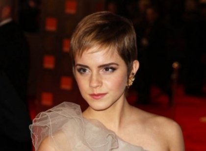 Emma Watson renunta la imaginea de fata cuminte si isi socheaza fanii cu un pictorial topless. FOTO