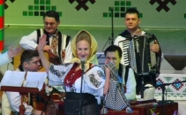 Sofia Vicoveanca a revenit in Chisinau dupa 2 decenii! Artista aproape ca nu s-a schimbat deloc - VIDEO Sofia Vicoveanca a revenit in Chisinau dupa 2 decenii! Artista aproape ca nu s-a schimbat deloc - VIDEO