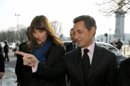 Carla Bruni-Sarkozy afirma ca acuzarea sotului ei este "foarte dureroasa" pentru familie Carla Bruni-Sarkozy afirma ca acuzarea sotului ei este "foarte dureroasa" pentru familie
