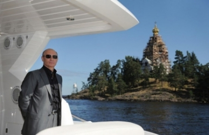 Vladimir Putin ordona vaste manevre militare in Marea Neagra. 36 de nave si peste 7.000 de oameni vor participa Vladimir Putin ordona vaste manevre militare in Marea Neagra. 36 de nave si peste 7.000 de oameni vor participa