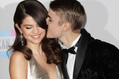 S-a umilit din nou in fata Selenei Gomez. Ce a facut Justin Bieber pentru a o determina sa se impace
