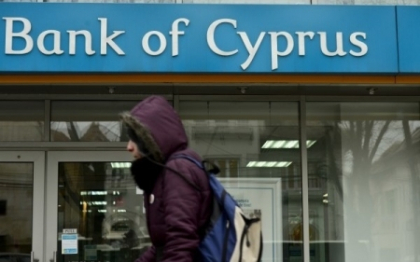 Cei care au peste 100.000 de euro la cea mai mare banca cipriota ar putea pierde 60% din economii