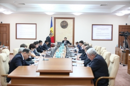 Ministrul Educatie a obtinut venituri de 70 de mii de dolari in 2012. Ce au declarat alti patru demnitari