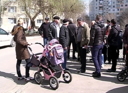 Motivul pentru care locatarii a peste 500 de apartamente de pe strada Albisoara risca sa ramana fara apa Motivul pentru care locatarii a peste 500 de apartamente de pe strada Albisoara risca sa ramana fara apa