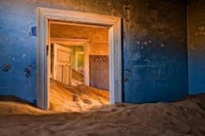 Imagini uluitoare: Kolmanskop, orasul-fantoma inghitit de nisipul desertului Namib