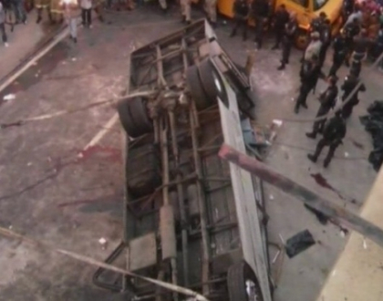Accident teribil in Brazilia. Un autobuz plin cu pasageri a cazut in gol de pe un pod. Sunt morti