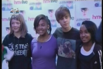 Justin Bieber lanseaza o carte autobiografica Justin Bieber lanseaza o carte autobiografica