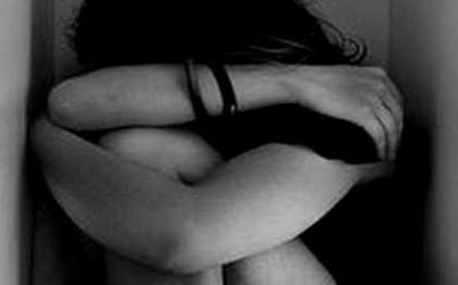 "Este mult prea atragatoare". Cum a fost pedepsita o tanara de 18 ani pentru ca era frumoasa