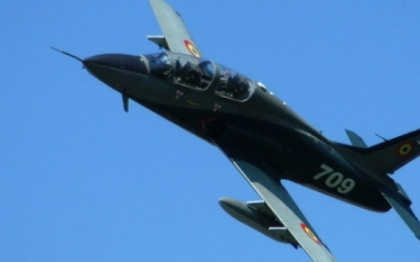 Un avion usor a efectuat o aterizare fortata pe un ghetar din Franta, la altitudinea de 2.200 metri