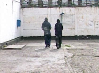Minorii continua sa fie torturati in sediile politiei si in penitenciare. Ce mai arata datele raportului UNICEF