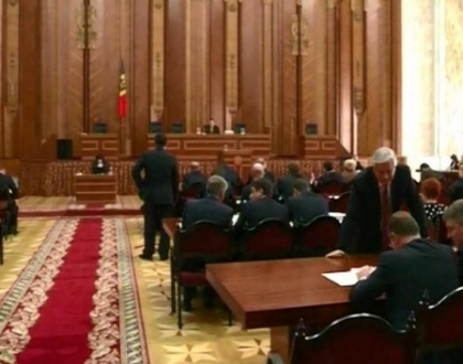 De ce Valeriu Munteanu nu e numit presedinte al Comisiei Juridice? Ce spun PL si PLDM De ce Valeriu Munteanu nu e numit presedinte al Comisiei Juridice? Ce spun PL si PLDM