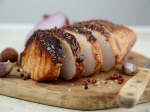 Cat de sanatoasa este carnea de porc, consumata de Sarbatori. Verdictul unui chirurg roman