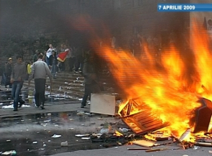 7 aprilie - un film care nu s-a incheiat. Ce s-a intamplat in acea zi? Vezi o reconstituire a evenimentelor