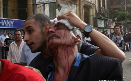 Confruntari violente intre crestini si musulmani la Cairo. O persoana a fost ucisa