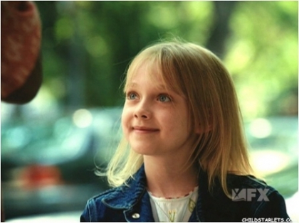 Iti amintesti de fetita blonda din Man on fire? Uite cum arata acum Dakota Fanning - FOTO Iti amintesti de fetita blonda din Man on fire? Uite cum arata acum Dakota Fanning - FOTO