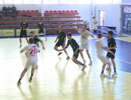 Olimpus-85, invinsa dramatic in ultimul minut de joc. Cupa Primarului a fost castigata de ucraineni Olimpus-85, invinsa dramatic in ultimul minut de joc. Cupa Primarului a fost castigata de ucraineni