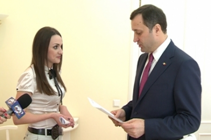Petitia "NU MA BATE" a ajuns la oficiali! Vezi ce promisiuni au facut ministrii Petitia "NU MA BATE" a ajuns la oficiali! Vezi ce promisiuni au facut ministrii