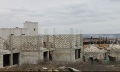 Santierele de la noi, raiul pentru straini? Patru turci prinsi muncind ilegal la Chisinau. VIDEO
