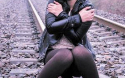 Fotografia a costat-o viata! O fata de 13 ani, lovita de tren la Tiraspol! A vrut sa pozeze pe calea ferata Fotografia a costat-o viata! O fata de 13 ani, lovita de tren la Tiraspol! A vrut sa pozeze pe calea ferata