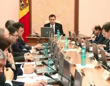 Dupa FMI, si Banca Mondiala critica decizia de a majora pensiile: Sunt masuri populiste Dupa FMI, si Banca Mondiala critica decizia de a majora pensiile: Sunt masuri populiste
