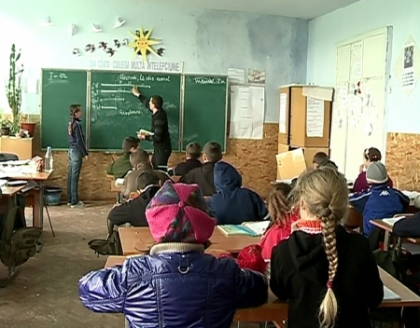 Mucegaiul a pus stapanire pe o scoala din Cantemir! Elevii vor fi trimisi in vacanta fortata Mucegaiul a pus stapanire pe o scoala din Cantemir! Elevii vor fi trimisi in vacanta fortata