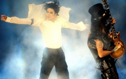 Secretul pe care Michael Jackson a incercat din rasputeri sa-l ascunda. Ce avea implantat sub piele
Secretul pe care Michael Jackson a incercat din rasputeri sa-l ascunda. Ce avea implantat sub piele