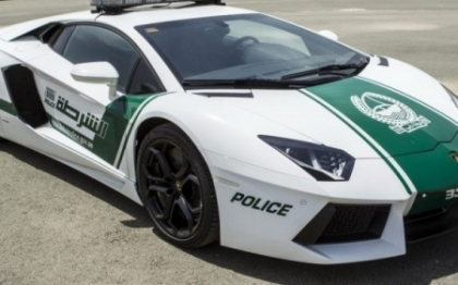 Politia din Dubai si-a cumparat un Lamborghini de 500.000 dolari. Sustine ca e pentru patrulare Politia din Dubai si-a cumparat un Lamborghini de 500.000 dolari. Sustine ca e pentru patrulare