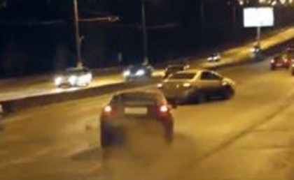Au incremenit cand au vazut ce se intampla in jurul lor: accidentele nu se mai opreau. VIDEO