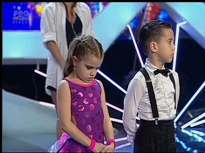 Emisiunea Romanii au talent s-a lasat cu lacrimi. Cum au primit vestea micutii dansatori ca au fost eliminati Emisiunea Romanii au talent s-a lasat cu lacrimi. Cum au primit vestea micutii dansatori ca au fost eliminati