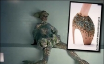 Doar Lady Gaga este in stare sa se incalte in asa ceva. Cele mai bizare perechi de pantofi din lume
