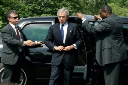 George W. Bush a devenit bunic pentru prima data George W. Bush a devenit bunic pentru prima data