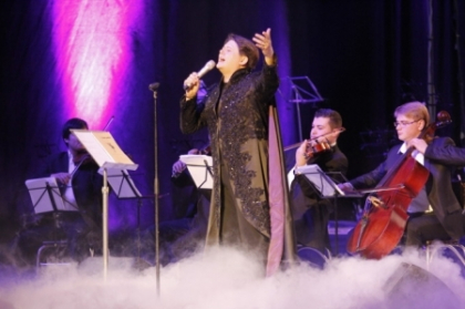 Nu a aratat-o niciodata publicului! Uite cum arata si ce relatie are Fuego cu mama sa - VIDEO

