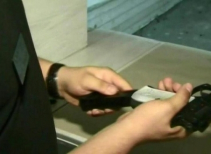 Serbia adopta o lege cu privire la controlul armelor. Autoritatile, ingrijorate de numarul mare al acestora Serbia adopta o lege cu privire la controlul armelor. Autoritatile, ingrijorate de numarul mare al acestora