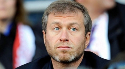 Roman Abramovici, proprietarul clubului Chelsea, a iesit din "Top 10" al marilor averi din Rusia Roman Abramovici, proprietarul clubului Chelsea, a iesit din "Top 10" al marilor averi din Rusia