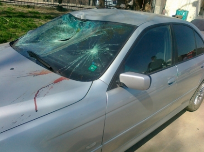 Spulberat de un BMW, chiar pe trecerea de pietoni! Un tanar in varsta de 20 de ani, mort