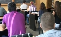 S-a indragostit lulea de o profesoara! Cum incearca sa o cucereasca un adolescent din Criuleni