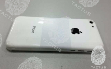 Imaginea scapata pe internet cu viitorul iPhone low-cost. Cum ar putea arata Imaginea scapata pe internet cu viitorul iPhone low-cost. Cum ar putea arata
